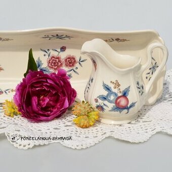 Wedgwood Elegantná sada - podnos + džbánik - Pivonky - 1