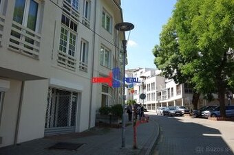 Prenájom garážového miesta v dvojgaráži v hromadnej garáži n