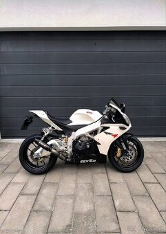 Aprilia RSV4 1000R