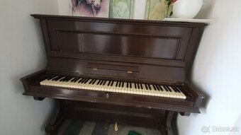 Klavir piano Lhota