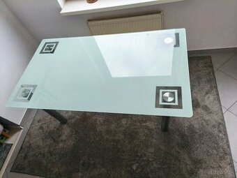 Predam jedalensky stol