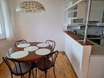 Jedalensky stol rozkladaci retro