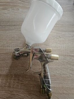 Striekacia pištoľ Iwata