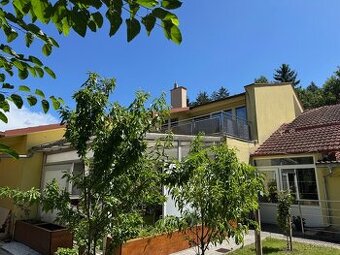 Priestranný atyp 4-izb. bytu v obci BANKA