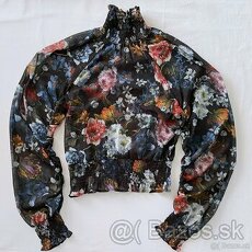 H&M kvetovaná čierna priehľadná blúzka XS 34