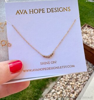 Nový handmade pozlátený minimalisticky náhrdelník (darcek)