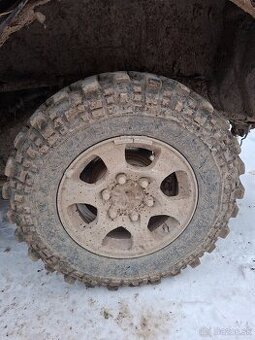 235 75 r15 T3+elektrony 6x139,7 PAJERO