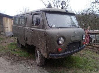 Predám UAZ 452