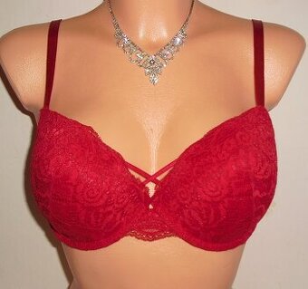 Sexy cipkovana podprsenka