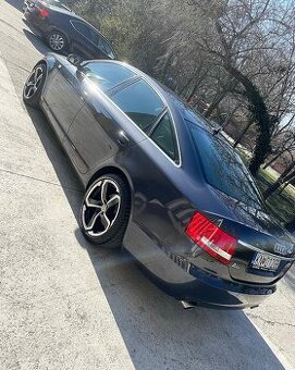 Audi A6 3.2