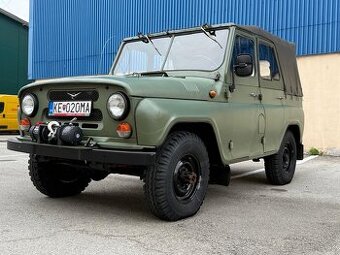 UAZ 469 B -1979r. Vojenská uloženka na bielych ŠPZ 