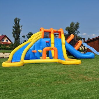 Akcia - vodný hrad