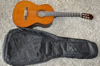 predam - gitara Yamaha C40