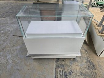 Sklenené vytríny - 1