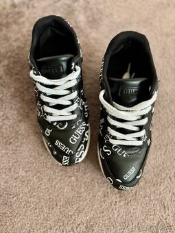 Tenisky guess - 1