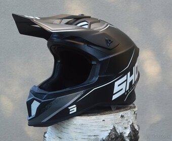 SHOT čierna matná CARBON Kevlar 1100gra.