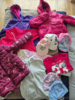 balik oblecenia dievca 122/128 vel.