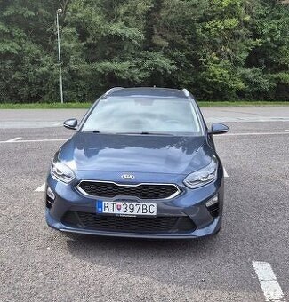 KIA Ceed Combi 1,6 automatc - diesel