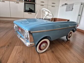 Šlapacie autíčko moskvič