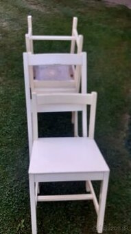 Drevené stoličky