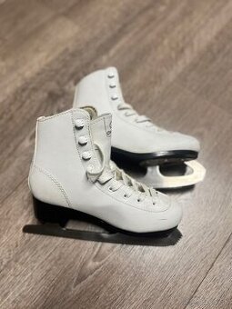 dievčenské korčule