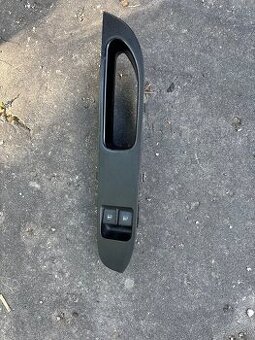 Predam ovladanie stahovania okien Seat Ibiza