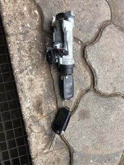 Predám spinaciu skrinku s kľúčom do vw škoda