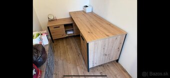 Zánovný ROHOVÝ PÍSACÍ STÔL