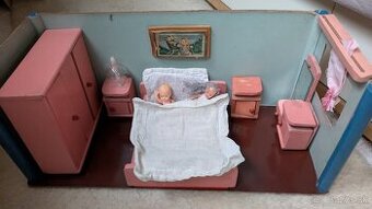 Starožitnosť. Vyše 100 ročný domček pre bábiky