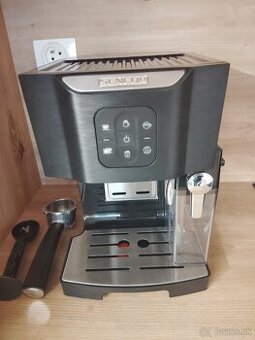 Stroj na kávu