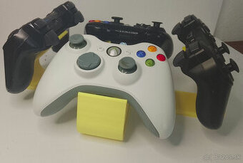 Držiaky na herné ovládače