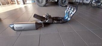 vyfuk Akrap na BMW 1000 RR