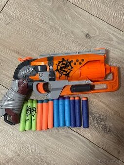 Nerf zombi zbraň s 12 nábojmi