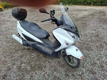Skúter Suzuki Burgman 125