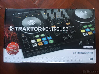 Native Instruments Traktor Kontrol S2 Mk2 controller