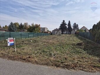 Pozemok 893 m², Ivanka pri Nitre – Urbárska ul.