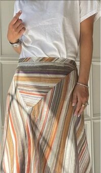 Max mara 100% hodvábna sukňa M / 38