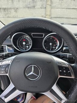 Mercedes-Benz ML trieda 350 BlueTEC 4matic AMG