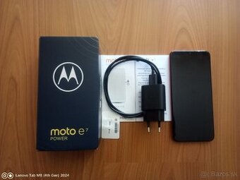 Motorola moto e7 POWER červená