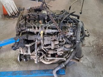 Kompletný motor + prevodovka 4HV JUMPER