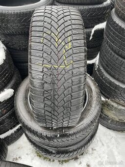 235/55 R18 104H Bridgestone zimne pneu