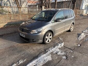 Rozpredam Volkswagen Touran 2.0tdi dsg