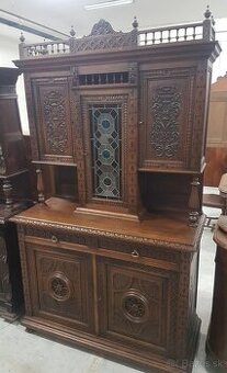 Starožitný nabytok