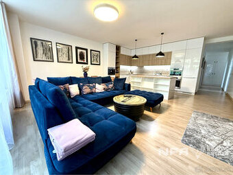 Štýlový 3-izbový byt s terasou, jacuzzi a parkovaním