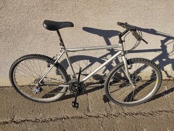 [09]  Horský bicykel Lincoln