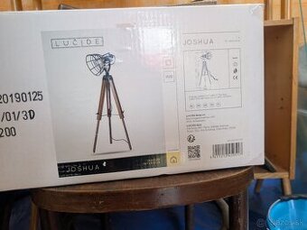 Statívová lampa Joshua Black