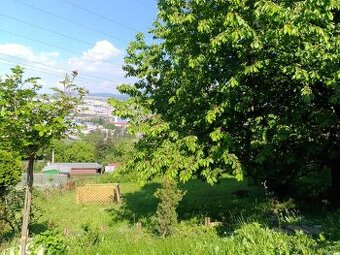 Zahrada s chatkou na predaj