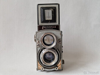 Československý fotoaparát Meopta Flexaret VI/VII