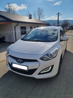 HYUNDAI i30 combi, 1,6 CRDi, 81 kW, r. 2014