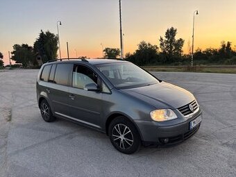 Volkswagen Touran 2.0 TDI